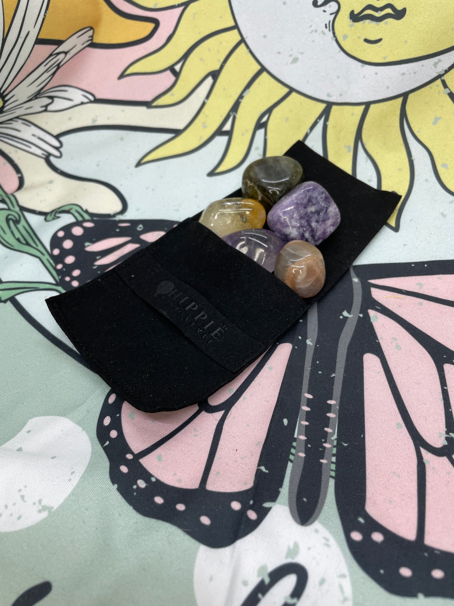 Woman’s Balancing Healing Crystal Pack